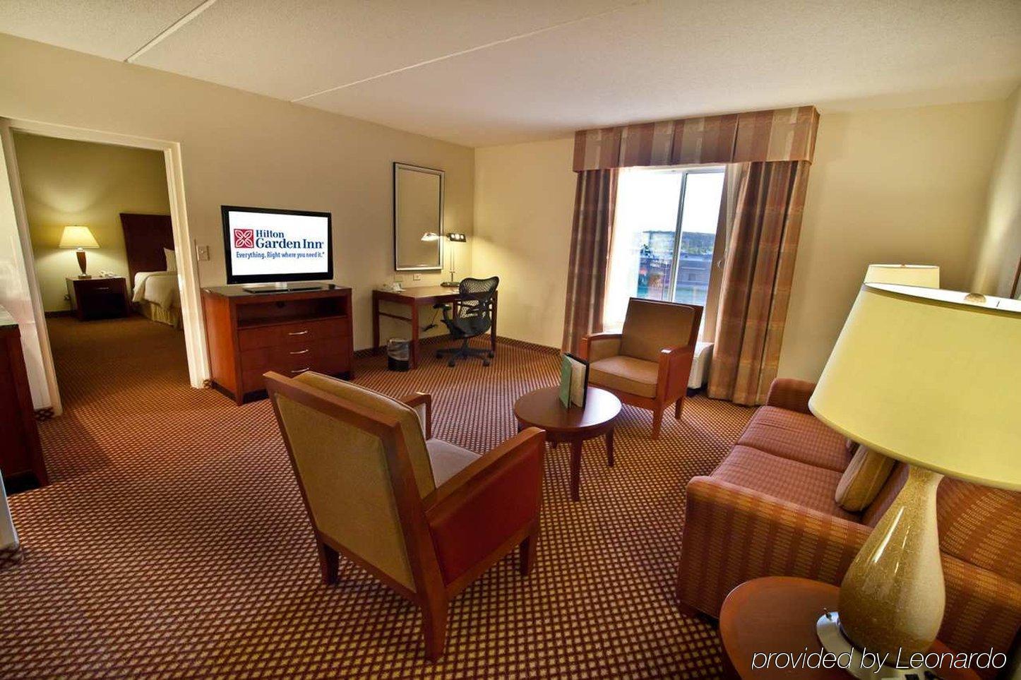 Hilton Garden Inn Raleigh Capital Blvd I-540 Room photo