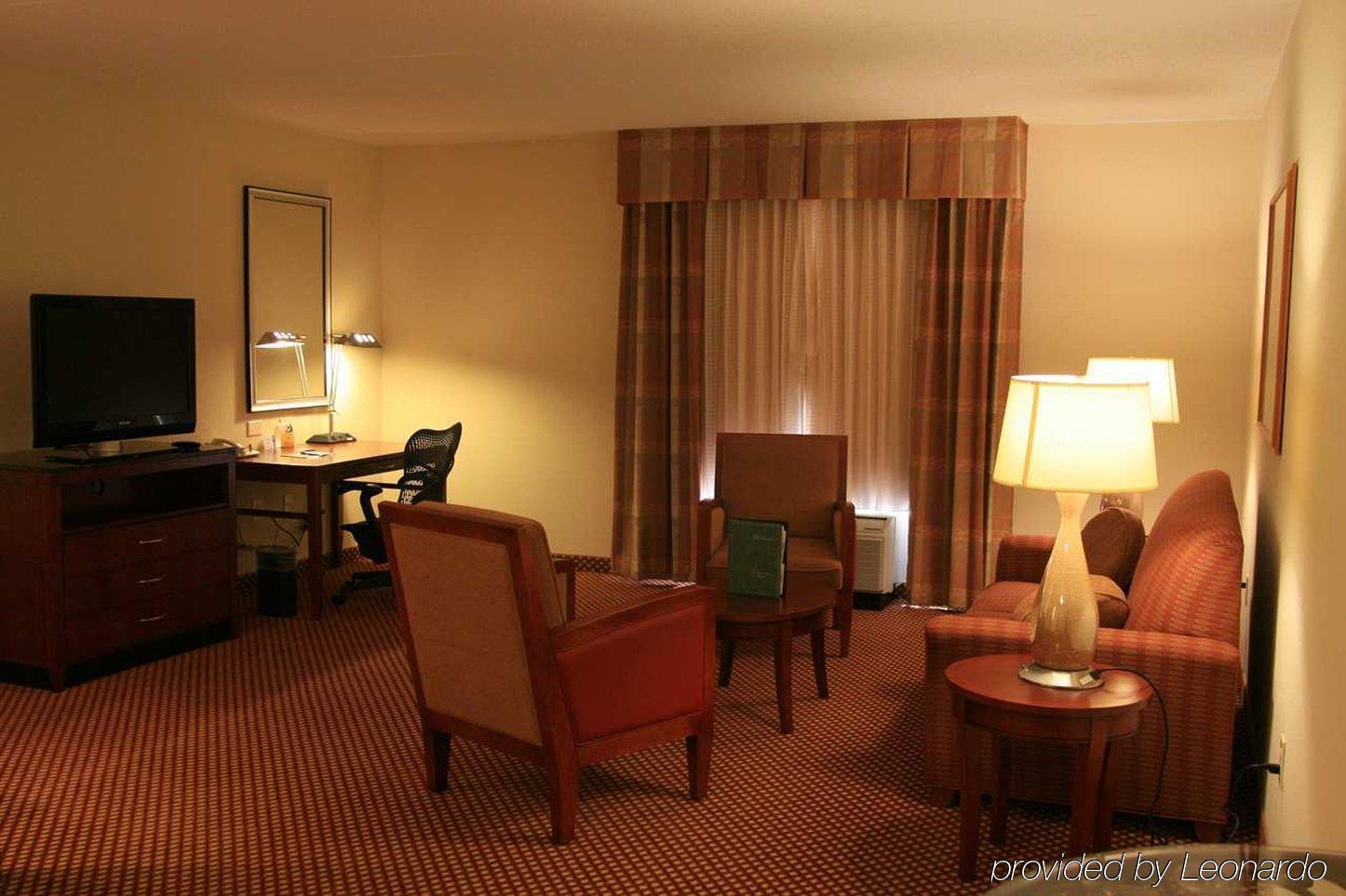 Hilton Garden Inn Raleigh Capital Blvd I-540 Room photo